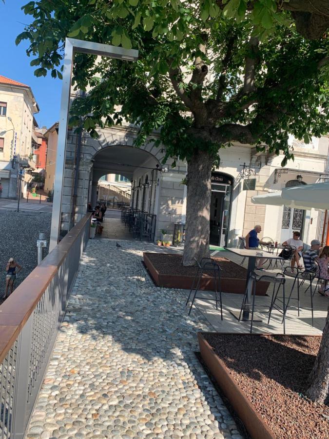 Palazzo Clerici Appartement Luino Buitenkant foto